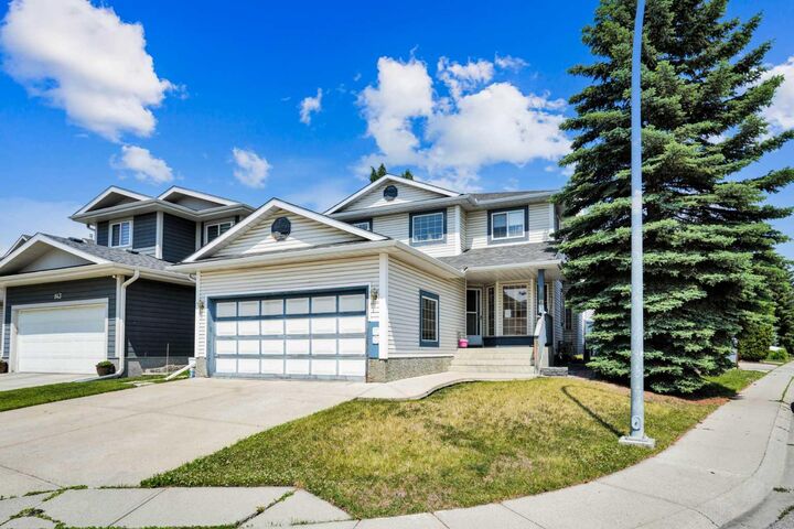 Photo de la propriété:  139 River Rock Crescent SE  AB T2C 4J2 