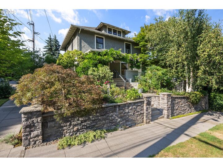 37 S Custer St  Portland OR 97219 photo