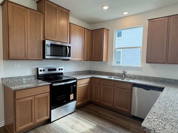 Property Photo: 429 Panther Pass TX 78155
