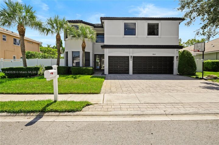 1064 SW 159th Ln  Pembroke Pines FL 33027 photo