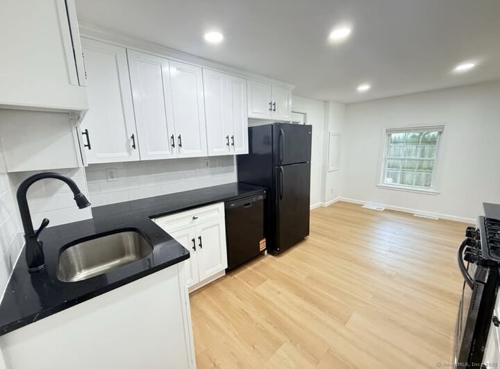 Property Photo:  53 Cosey Beach Road  CT 06512 