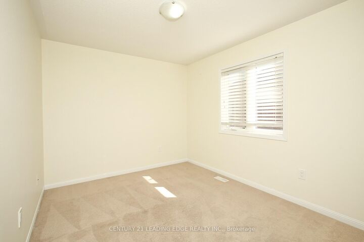 Property Photo:  1810 Parkhurst Crescent  ON L1X 0A8 