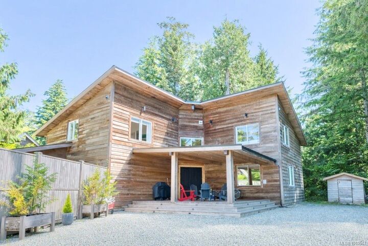Property Photo: 1316 Lynn Rd BC V0R 2Z0