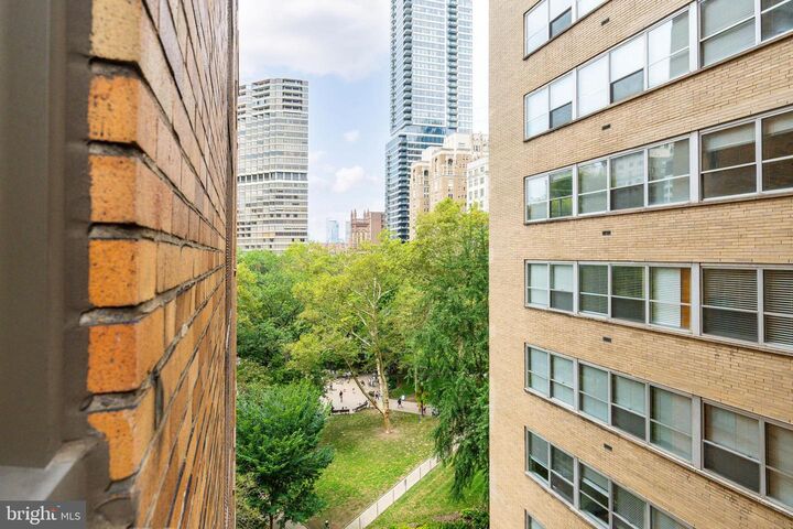 Property Photo:  219 S 18th Street 29 705A  PA 19103 