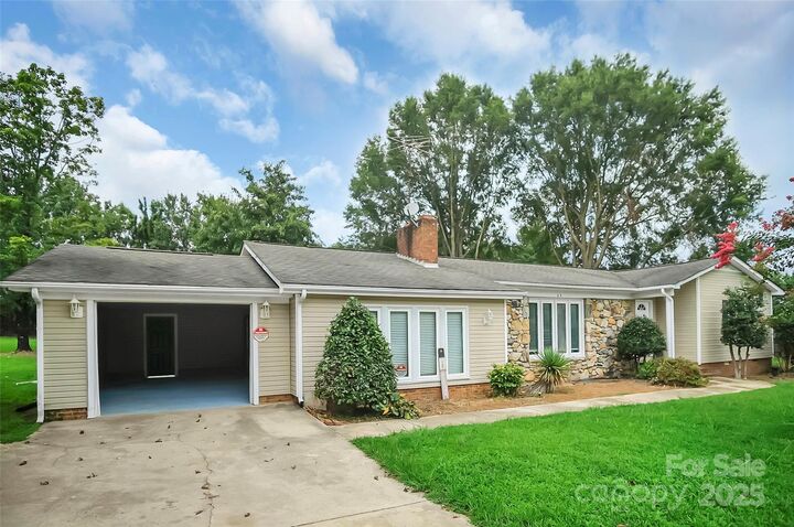 Property Photo:  6316 Hill Gates Trail  NC 28021 