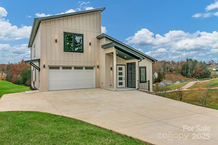 52 Temujin Drive  Leicester NC 28748 photo