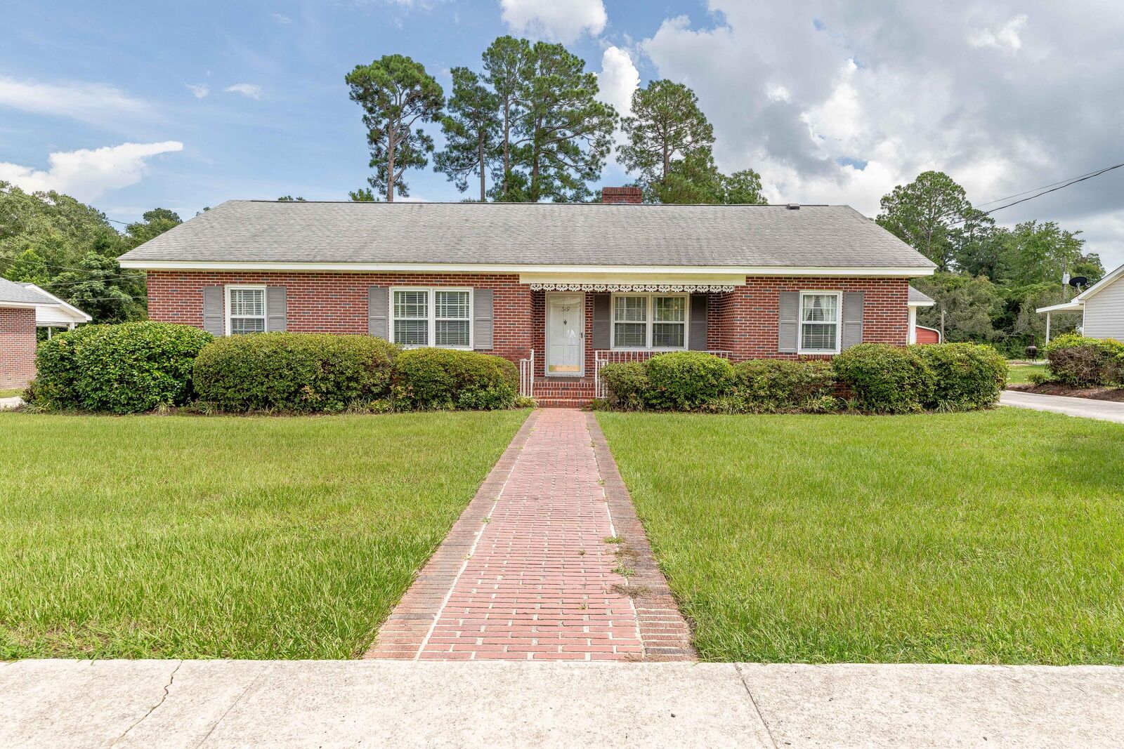 Property Photo:  319 E Hampton Street  SC 29047 