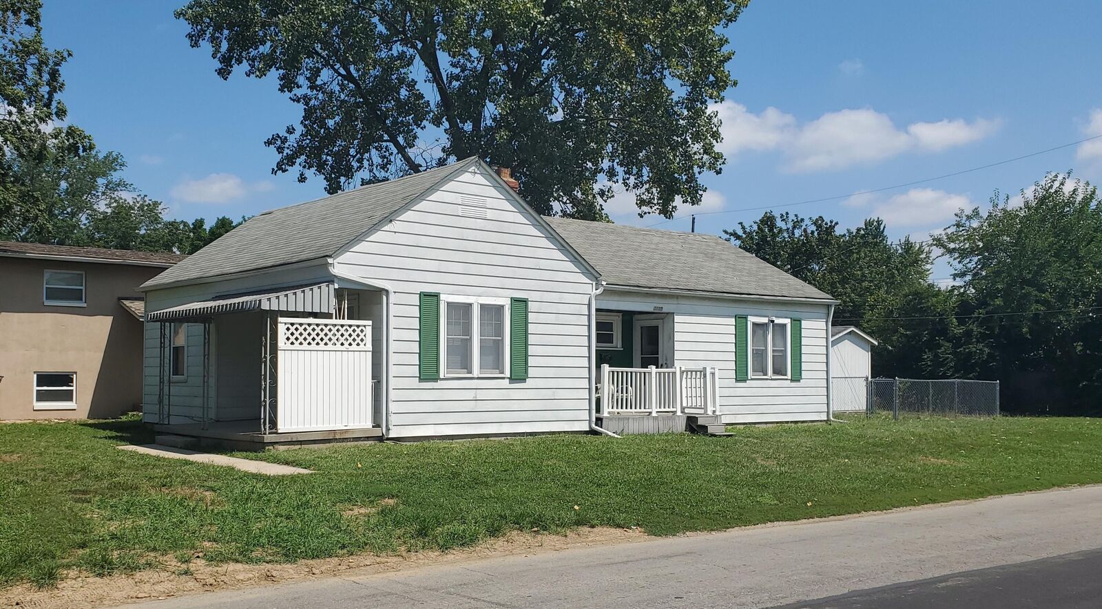 Property Photo: 3180 Grace Street OH 43204