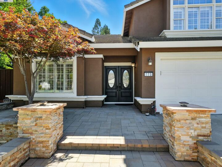 Property Photo: 775 Vivian Dr CA 94550