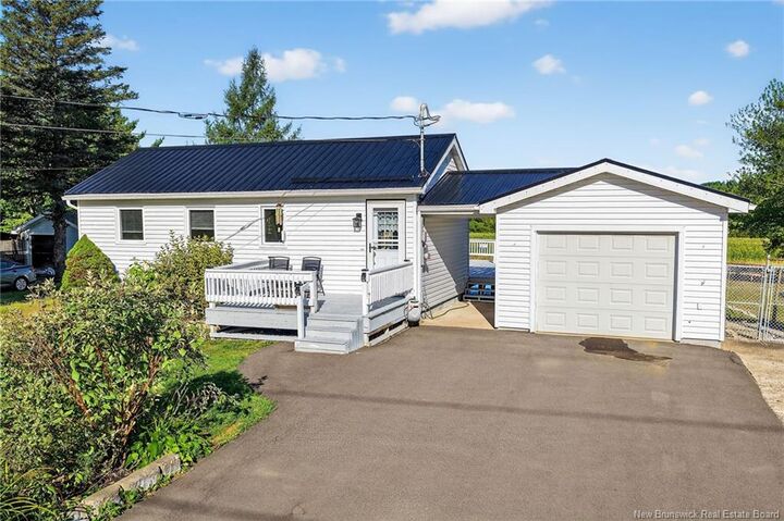 Photo de la propriété:  67 Renfrew Street  NB E4Z 4S5 