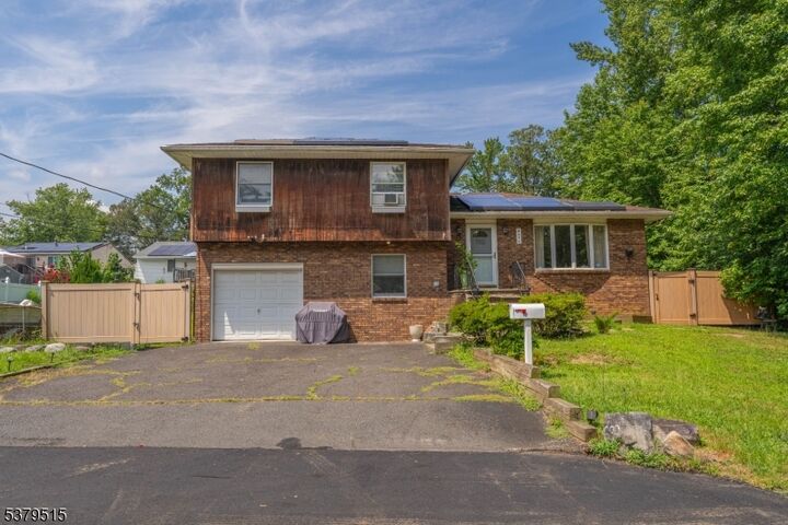 Property Photo: 696 Grove Ave NJ 08879
