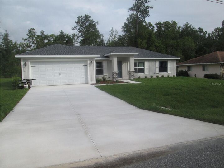 Property Photo: 77 Pecan Pass FL 34472