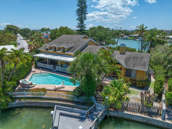 Property Photo: 309 Belle Isle Avenue FL 33786
