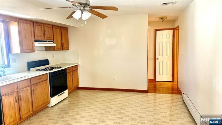 Property Photo:  39 Pavonia Avenue 2nd Floor  NJ 07032 