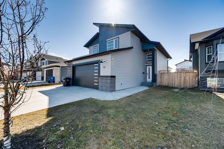 61 Murphy Close  Blackfalds AB T4M 0H5 photo