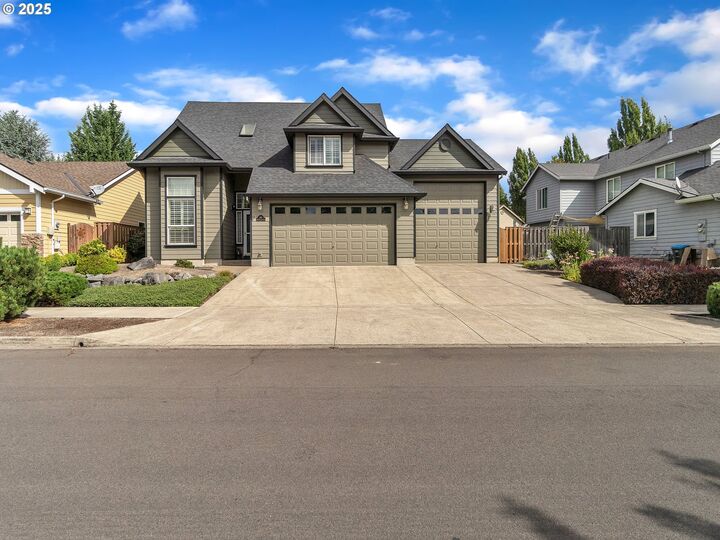 1931 NW Woodland Dr  McMinnville OR 97128 photo