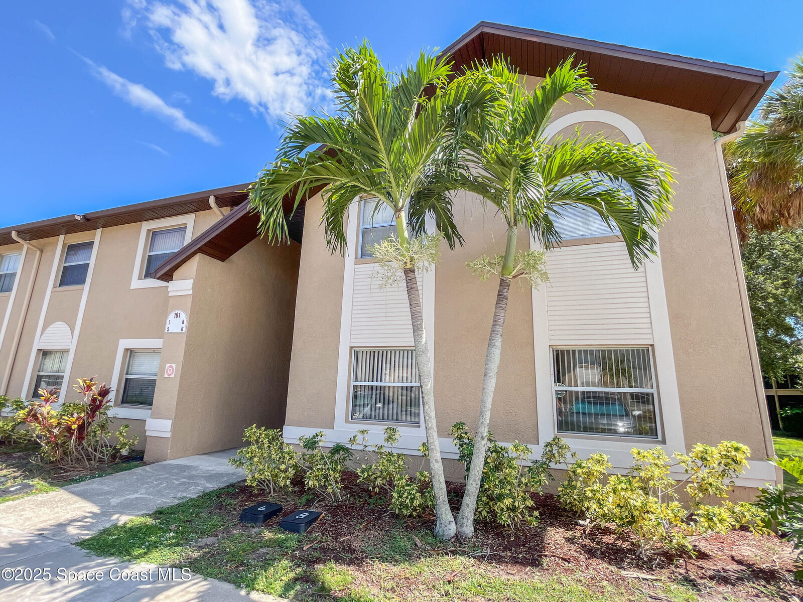 Property Photo:  101 Summer Place  FL 32953 