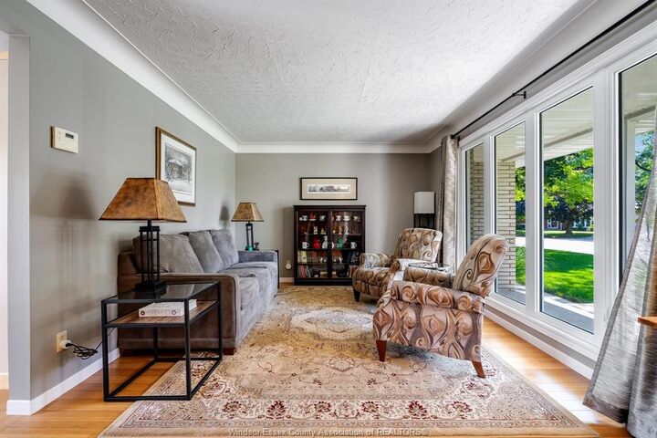 Property Photo:  137 McCallum Drive  ON N9Y 1G6 