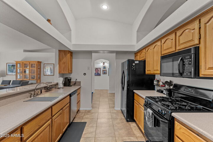 Property Photo:  880 W Santa Fe Drive  AZ 85390