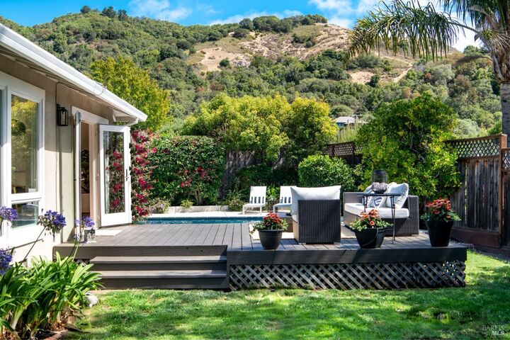 Property Photo:  58 Junipero Serra Avenue  CA 94901 