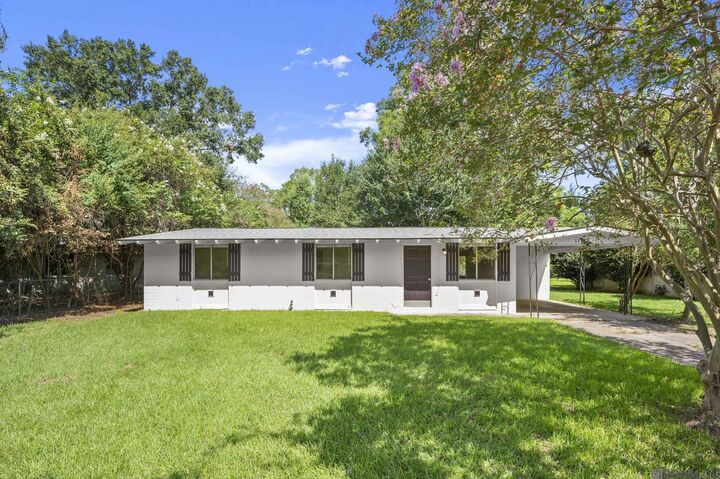 Property Photo: 11733 Biscayne Dr LA 70814