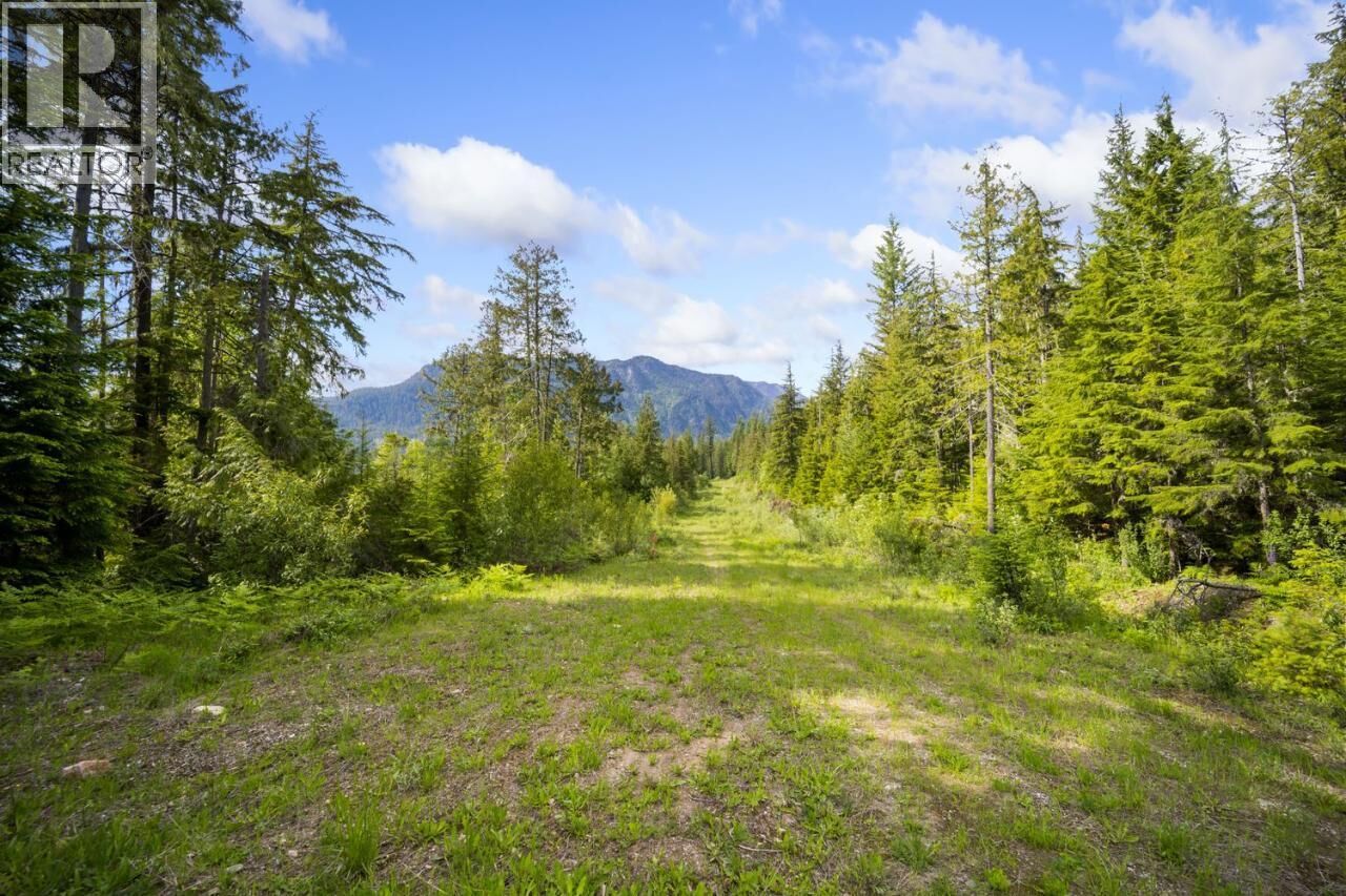Photo de la propriété:  Lot 48 Crawford Creek Road  BC V0B 1E0 