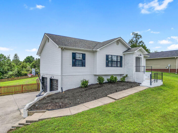 Property Photo: 9739 Falcon Crest Drive TN 37363