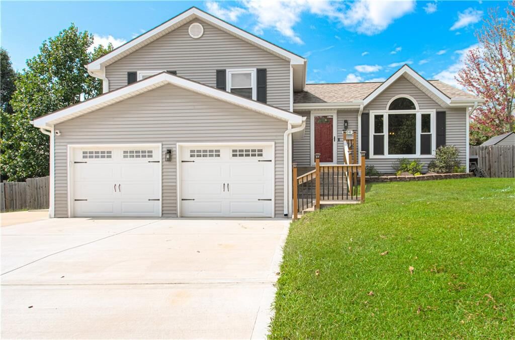 Property Photo: 104 Shasta Daisy Drive MO 64089
