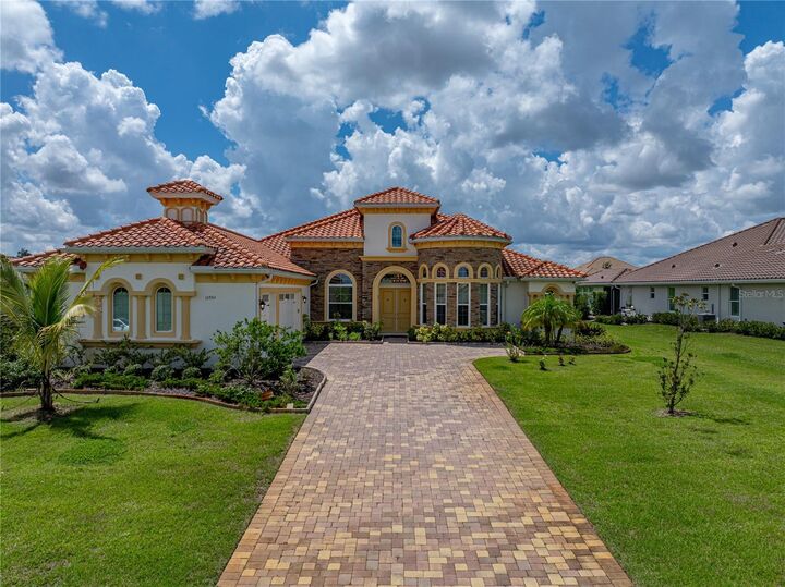 Property Photo: 13753 Carryback Drive FL 33525