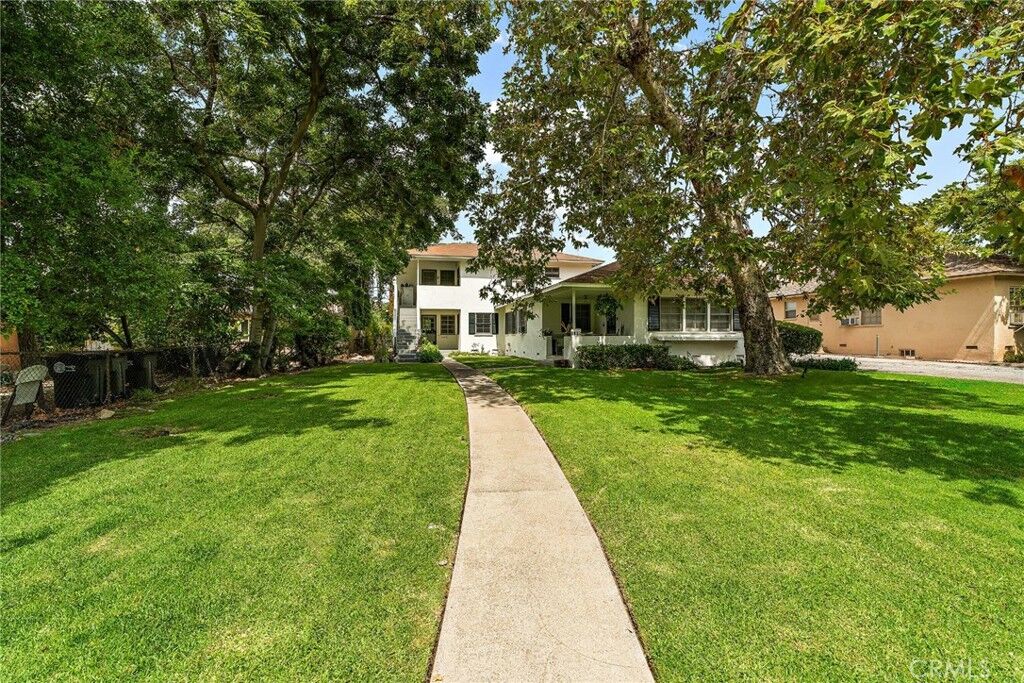 Property Photo:  1215 N Verdugo Road  CA 91206