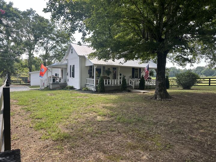 Property Photo:  381 Busby Rd  TN 38469 