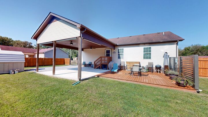 Property Photo: 180 Lakeview St TN 37355