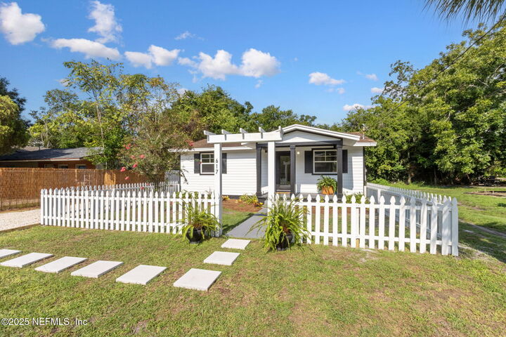 617 S 9th Street  Fernandina Beach FL 32034 photo