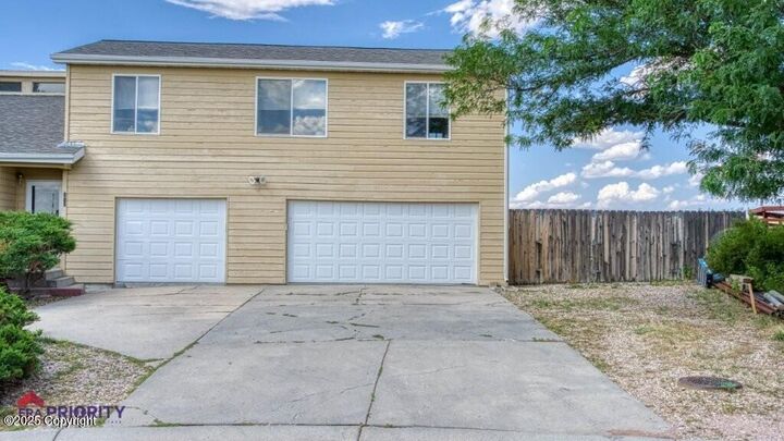 Property Photo: 414 Range Circle - WY 82732