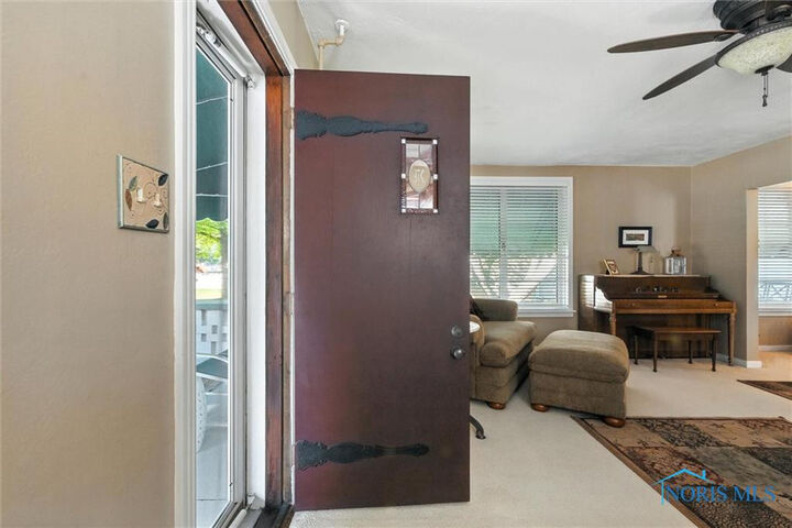 Property Photo: 702 Center Street OH 43506