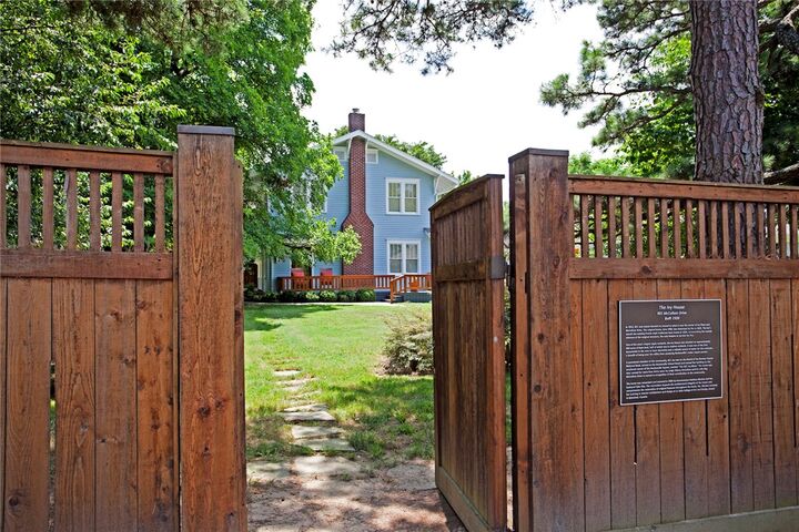 Property Photo: 901 McCollum Drive AR 72712