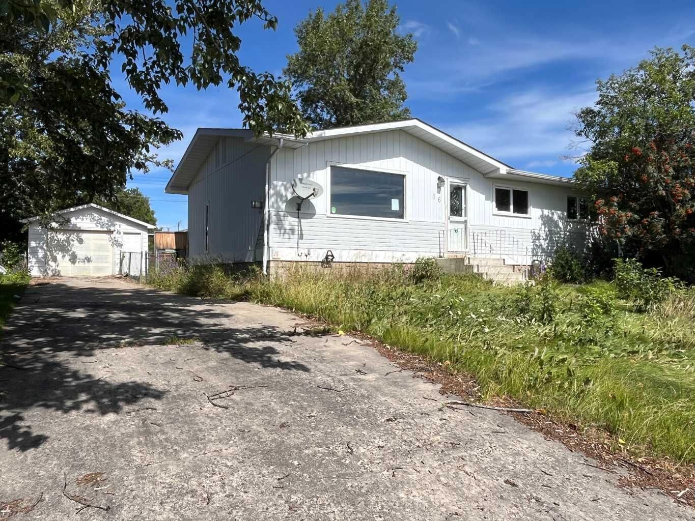 Property Photo:  16 Centennial Crescent  AB T0G 2C0 