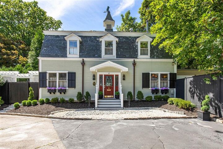 27 Young Orchard Avenue  Providence RI 02906 photo