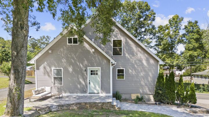 Property Photo:  48A East Pembroke Road  CT 06811 