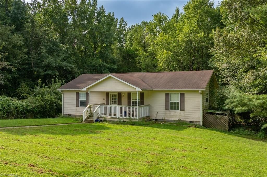 Property Photo: 572 Alvis Lane NC 27107