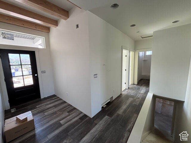 Property Photo:  827 E Jenny Ln  UT 84050 