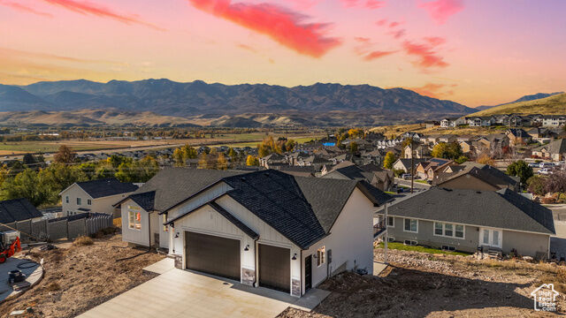 Property Photo:  827 E Jenny Ln  UT 84050