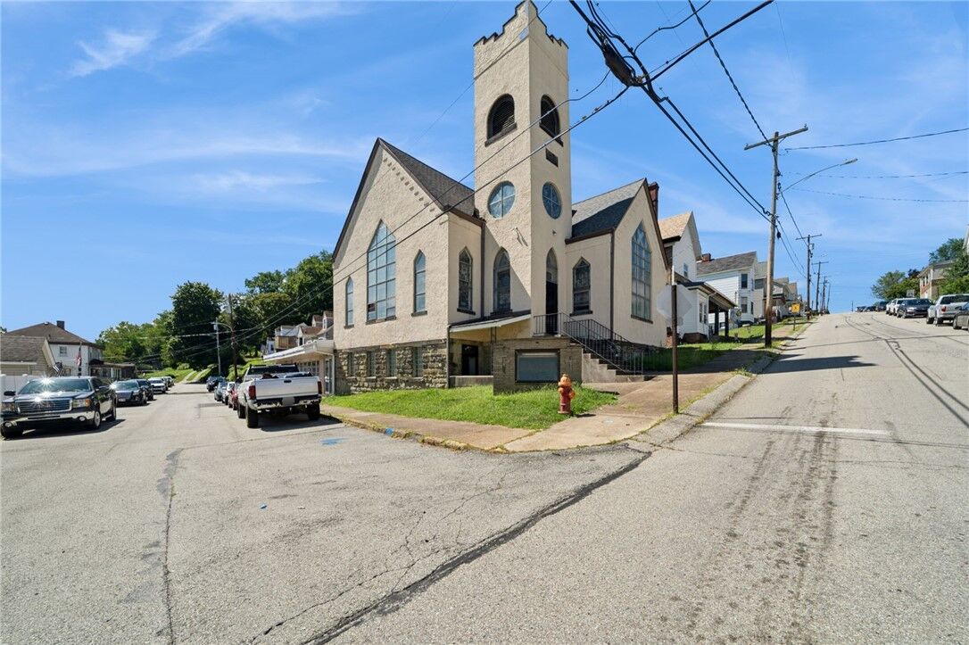 Property Photo: 601 Harrison Ave PA 15675