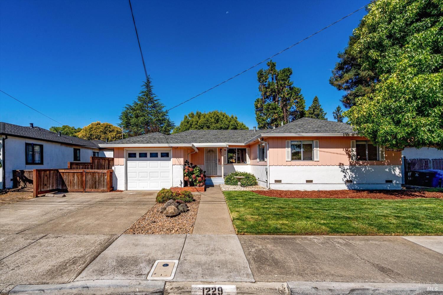 Property Photo:  1229 Olive Street  CA 95407 
