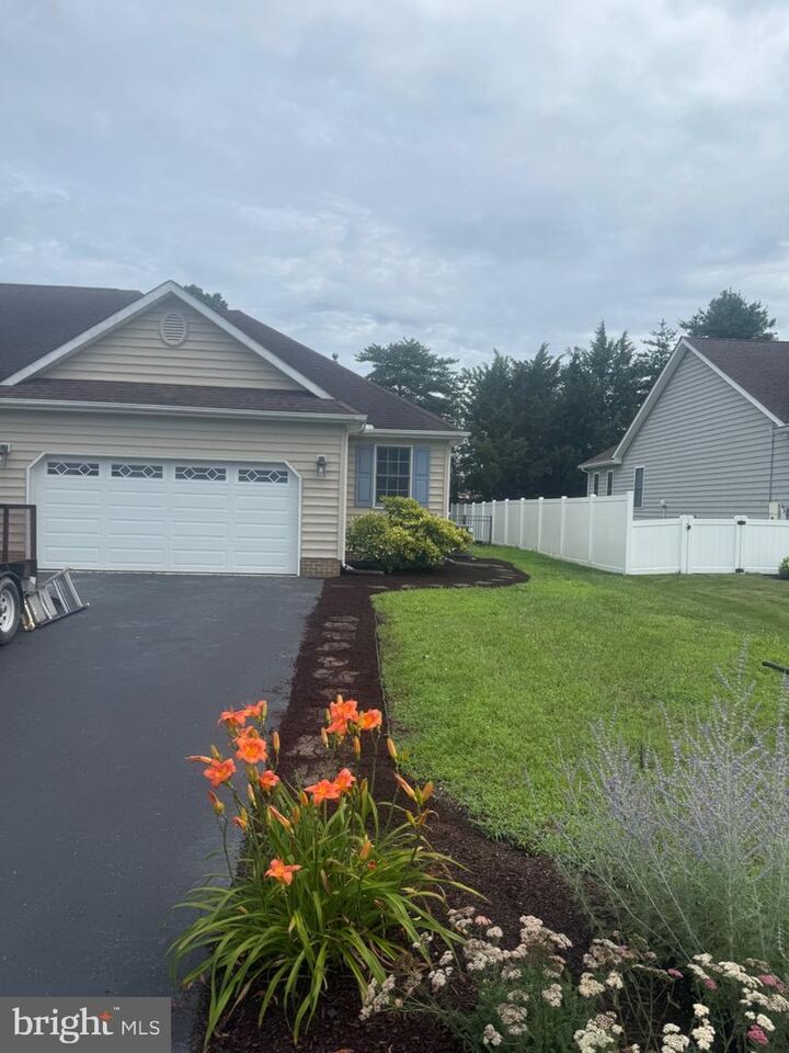 Property Photo: 33070 Grapevine Court DE 19958
