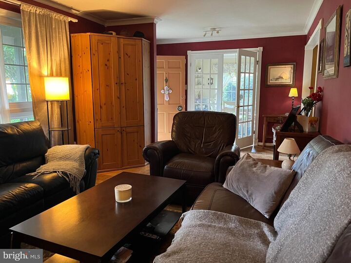 Property Photo: 8527 Parliament Drive VA 22151