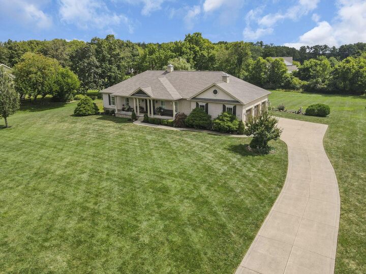 Property Photo:  2250 Condit SW Drive  OH 43062 