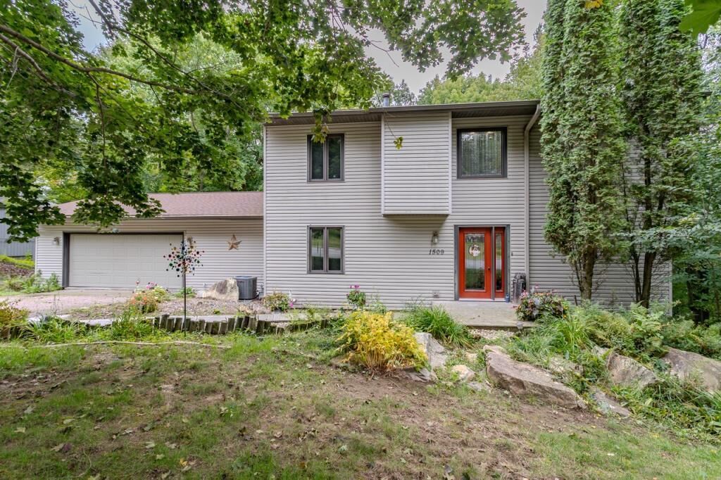 Property Photo:  1509 Pine View Lane  WI 54403 