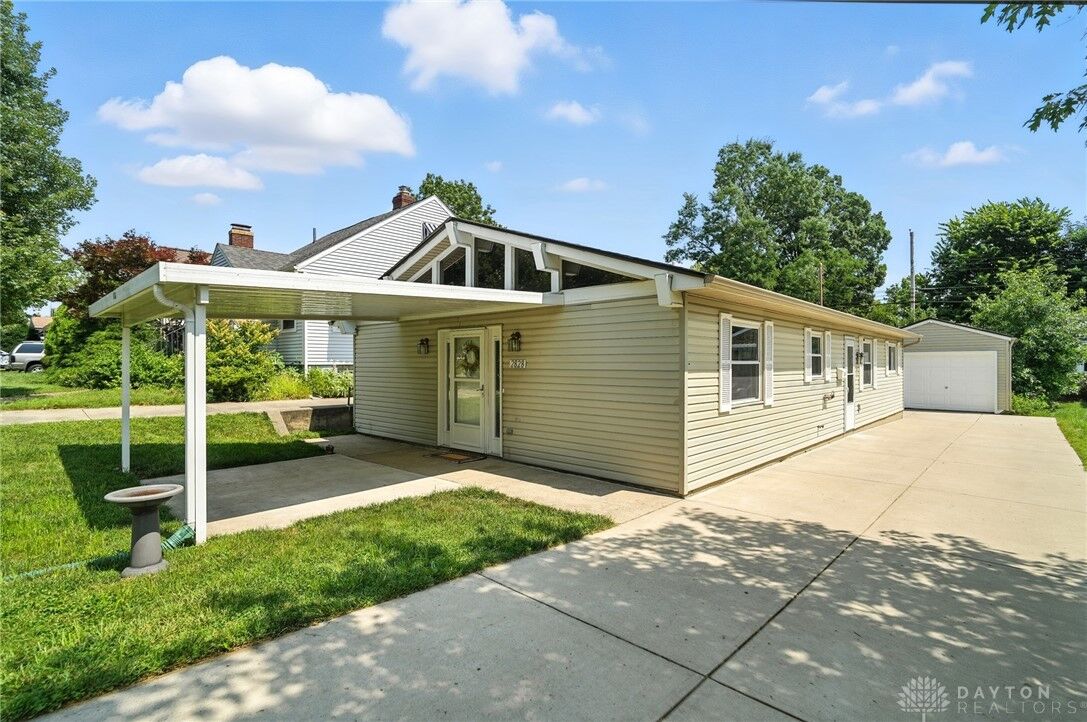 Property Photo: 2828 Ferncliff Avenue OH 45420