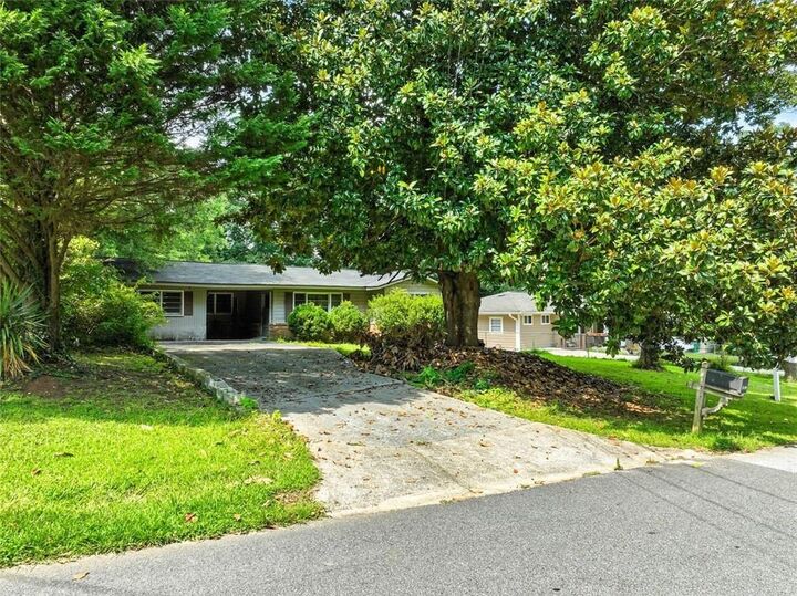 Property Photo:  7099 Lakeview Lane  GA 30360 